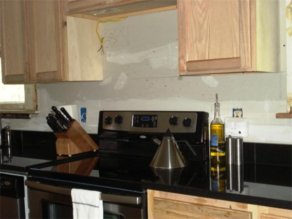 44 Eleanor Road Springfield, MA 01108 - Photo 10 of 23