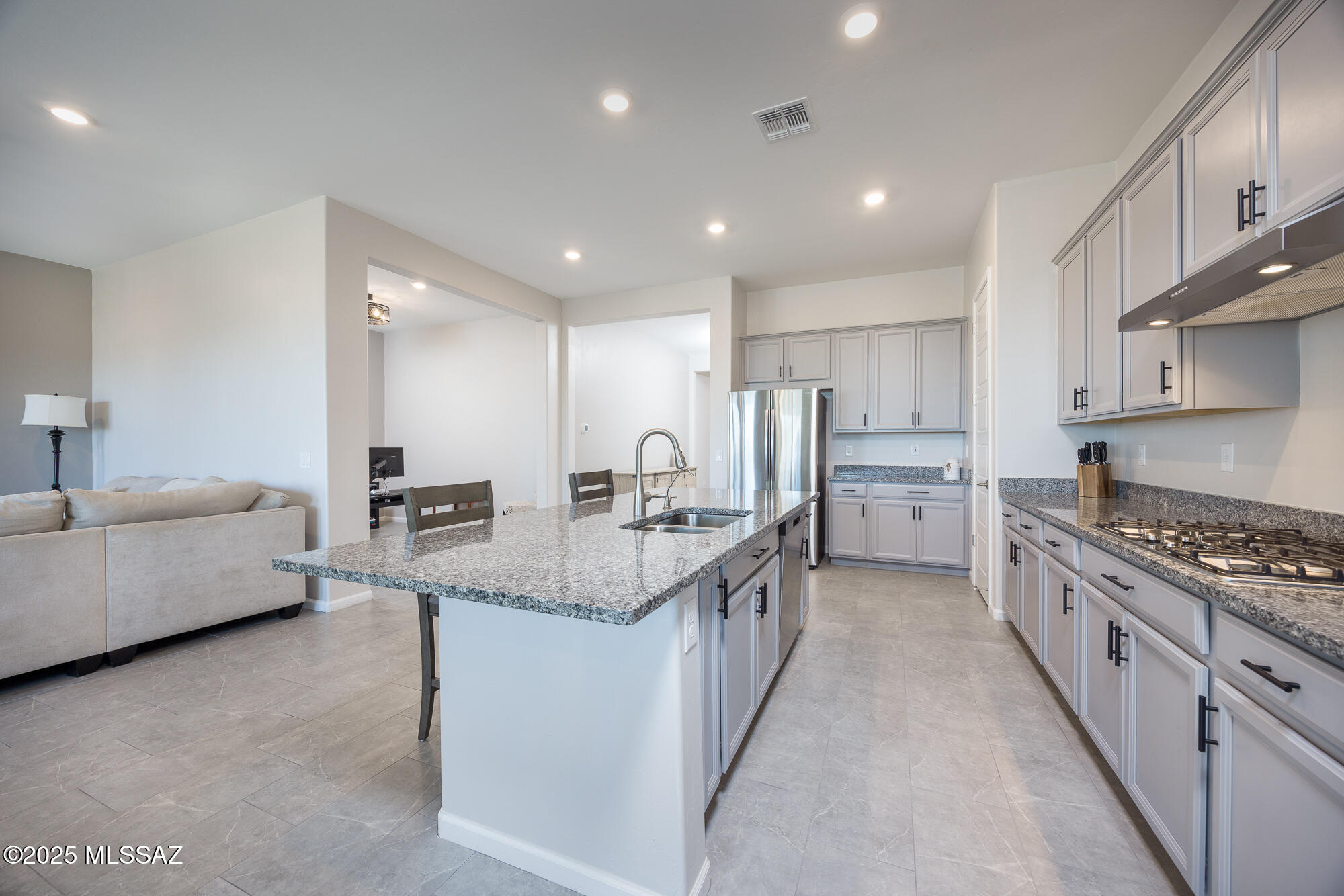 5197 West Ridgemont Court Tucson, AZ 85742 - Photo 6 of 45 Gallery Image 6