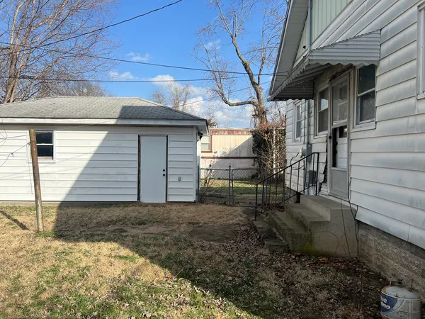 a view of a garage