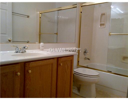 215 Chestnut Ridge Court Henderson, NV 89012 - Photo 16 of 21 Bathroom.