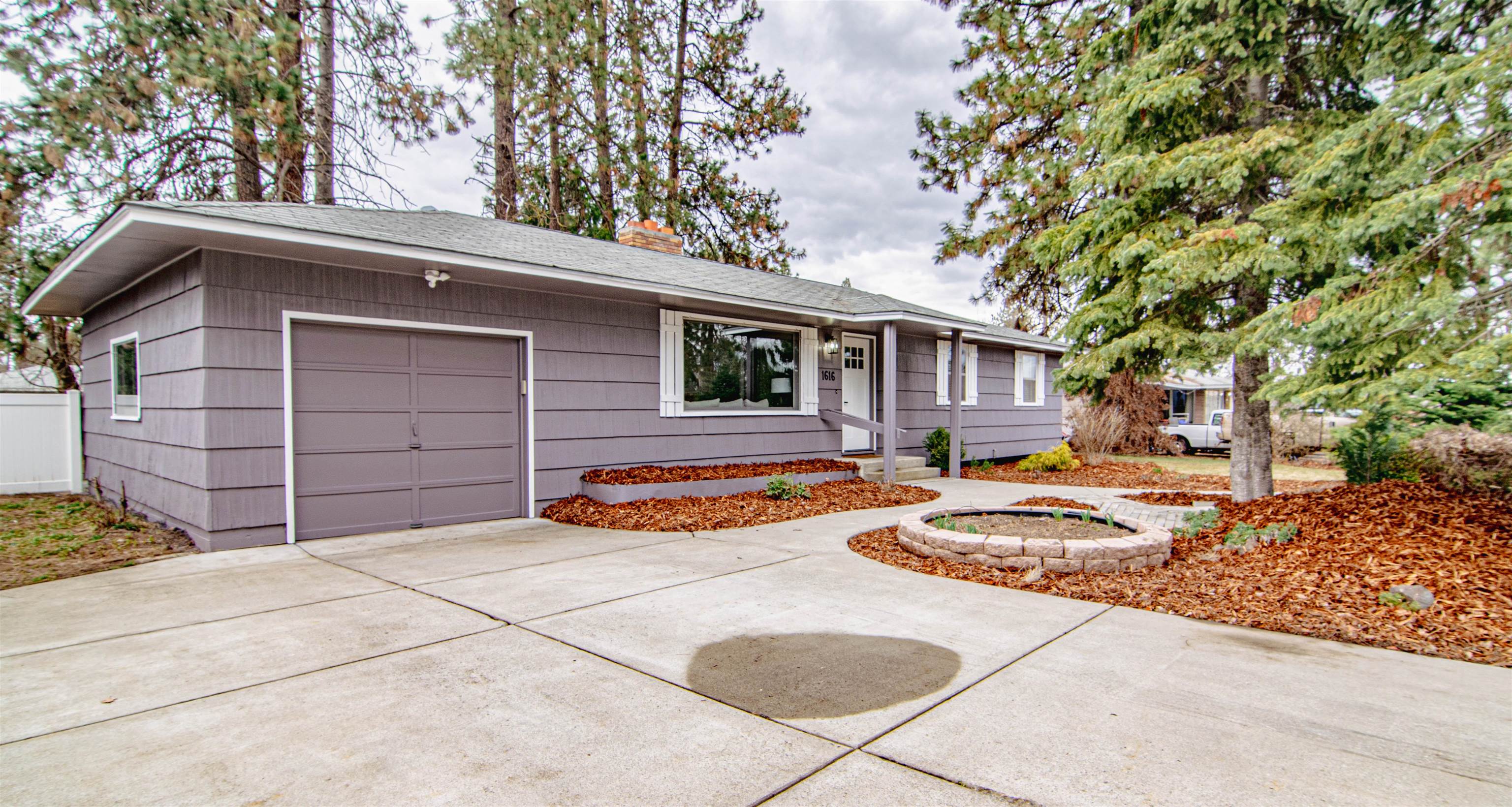 1616 South Morrow Road Spokane Valley, WA 99216 - Photo 2 of 28