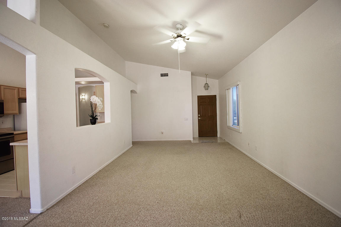 12144 North Seasons Loop Tucson, AZ 85755 - Photo 7 of 37