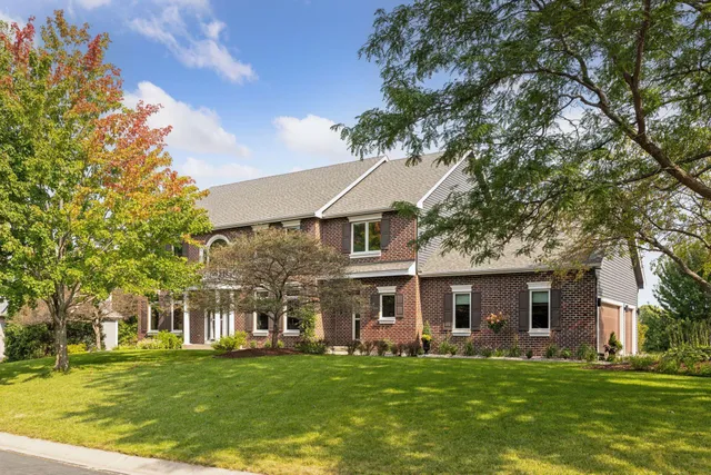 $1,180,000 | 4040 Lakeridge Road, Chanhassen, MN 55331