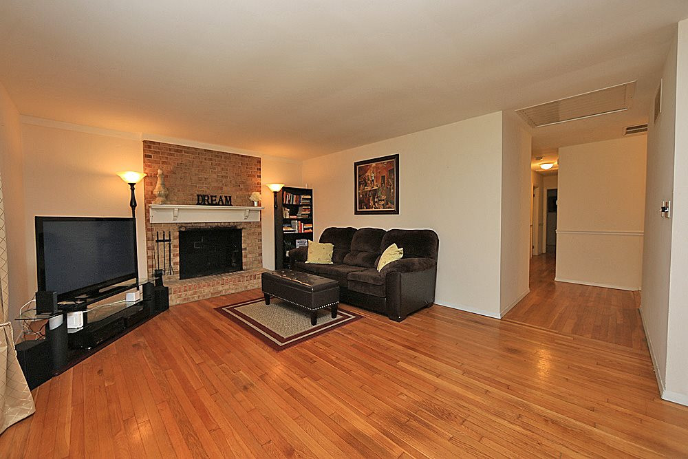 5322 Revere Road Durham, NC 27713 - Photo 2 of 14 Den/Family/Great Room
