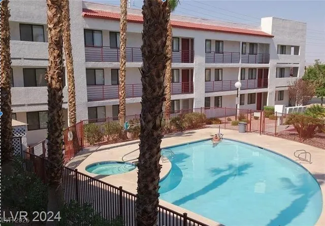 $825 | 1381 East University Avenue, Unit 306, Las Vegas, NV 89119