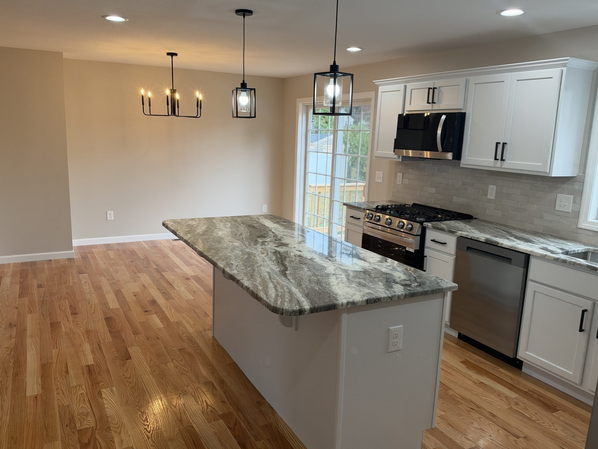 68 Homestead Avenue Springfield, MA 01151 - Photo 10 of 33 Gallery Image 10