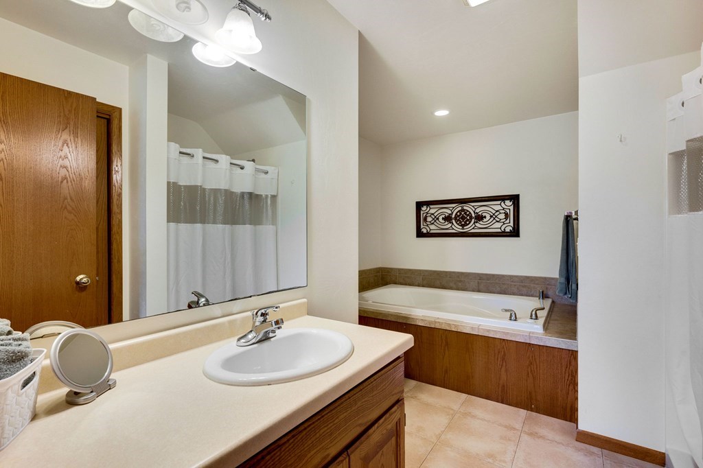 7577 Meadow Ridge Road, Unit F22 Egg Harbor, WI 54209 - Photo 17 of 32