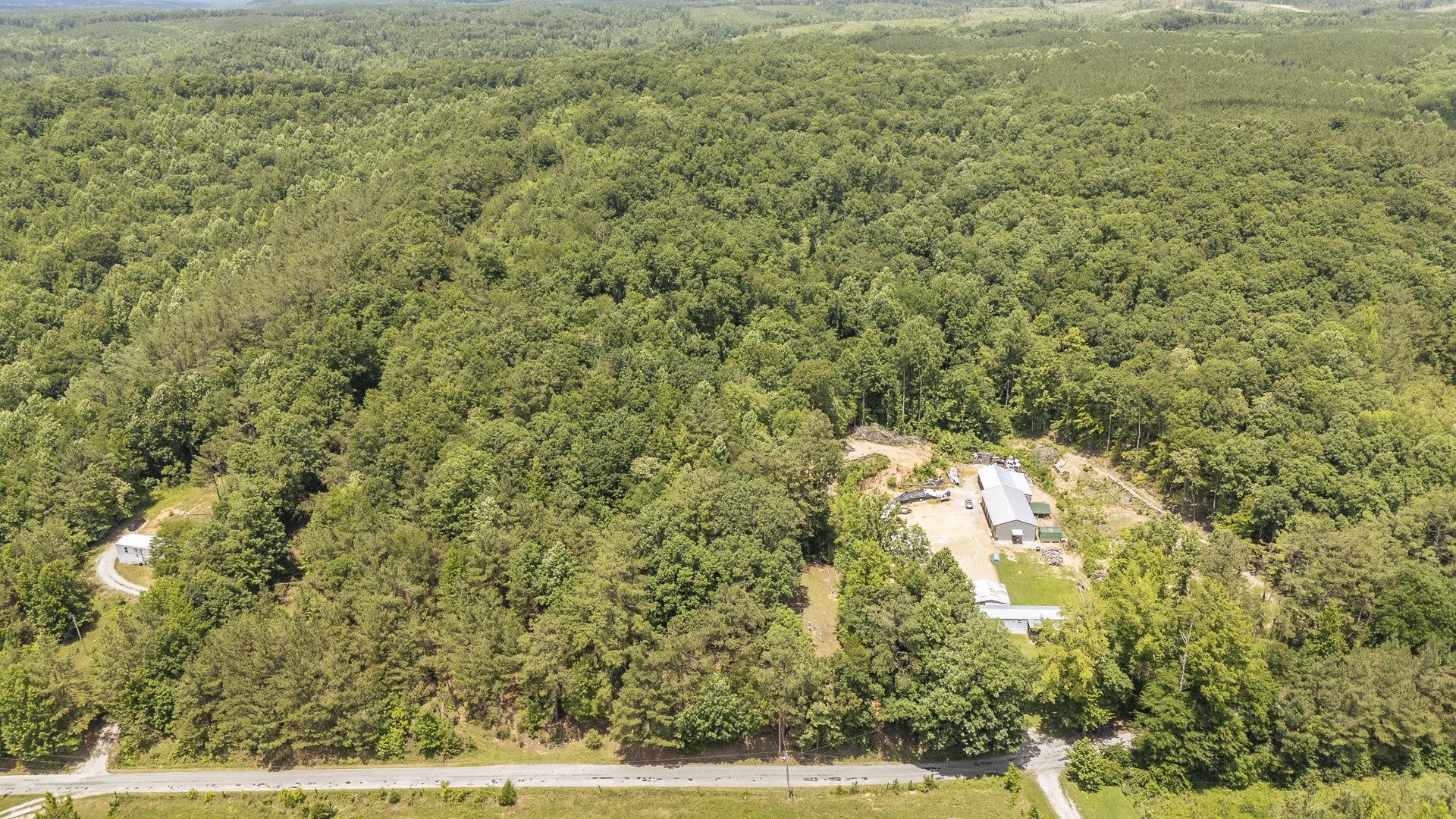 912 Simmons Branch Road Waynesboro, TN 38485 - Photo 5 of 21