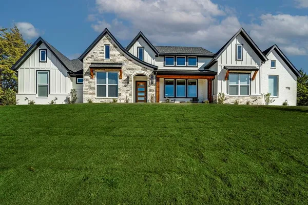 $749,000 | 2770 Fireside Drive, Red Oak, TX 75154