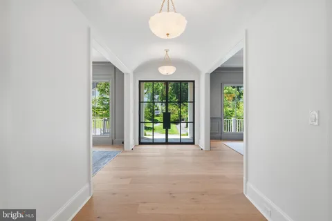 $5,295,000 | 6008 Oakdale Road, McLean, VA 22101