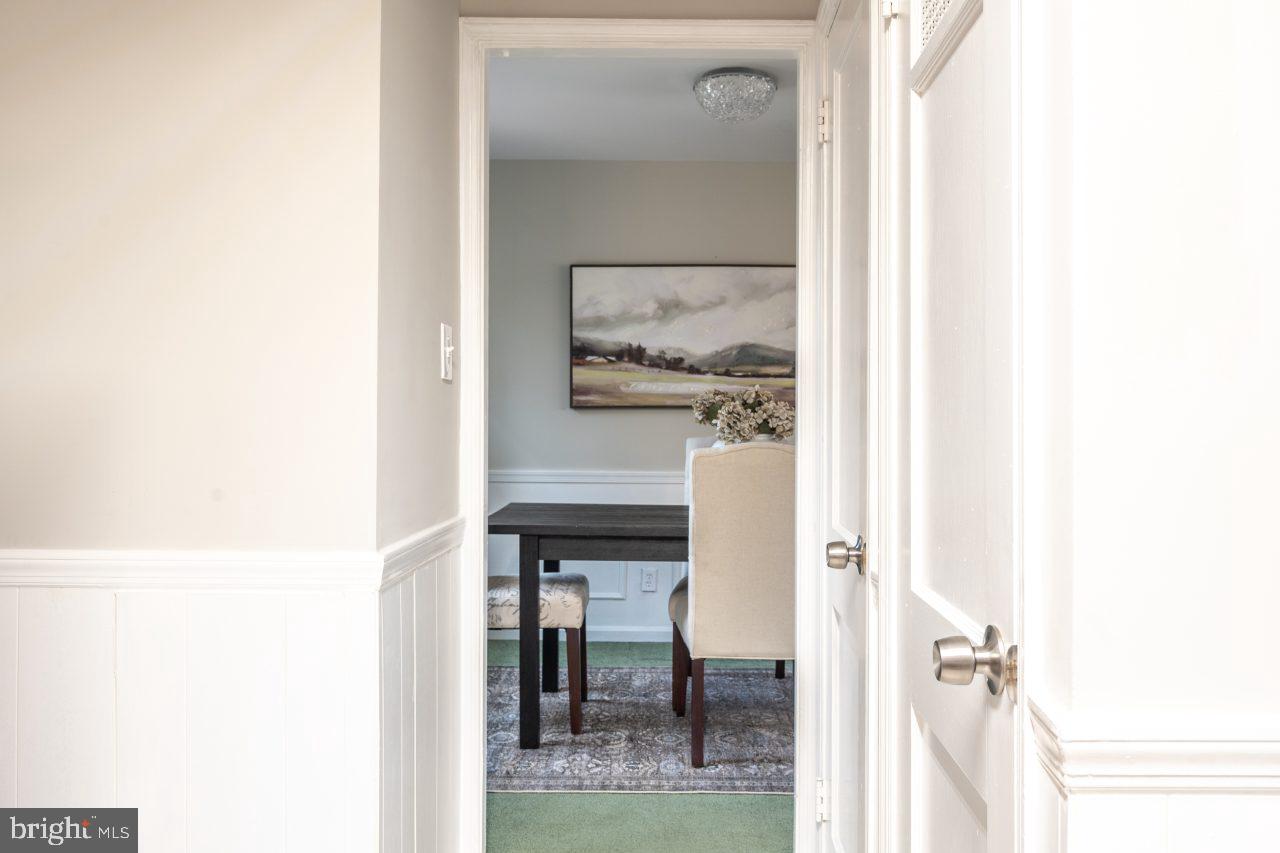7924 Wellington Road Alexandria, VA 22308 - Photo 11 of 35 Kitchen into dining room