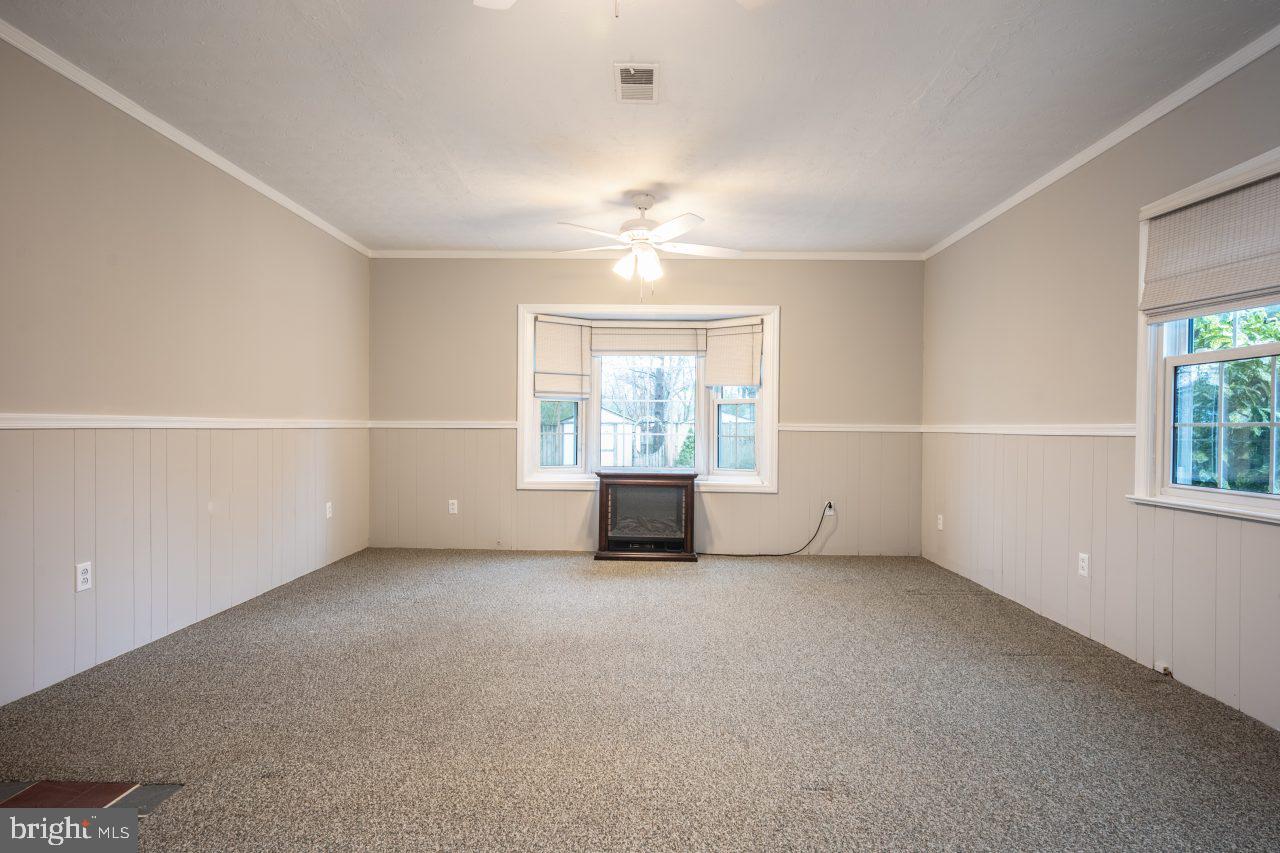 7924 Wellington Road Alexandria, VA 22308 - Photo 15 of 35 Large family room addition on rear of the home