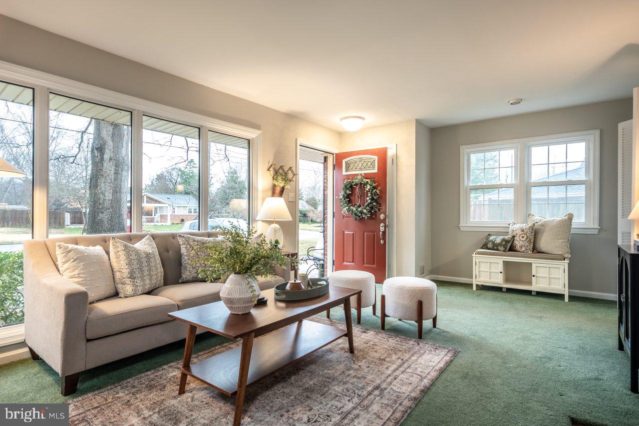 7924 Wellington Road Alexandria, VA 22308 - Photo 4 of 35 Living Room - so much light!