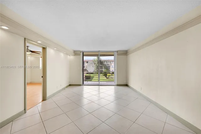 $1,800 | 4502 North Federal Highway, Unit 239E, Lighthouse Point, FL 33064