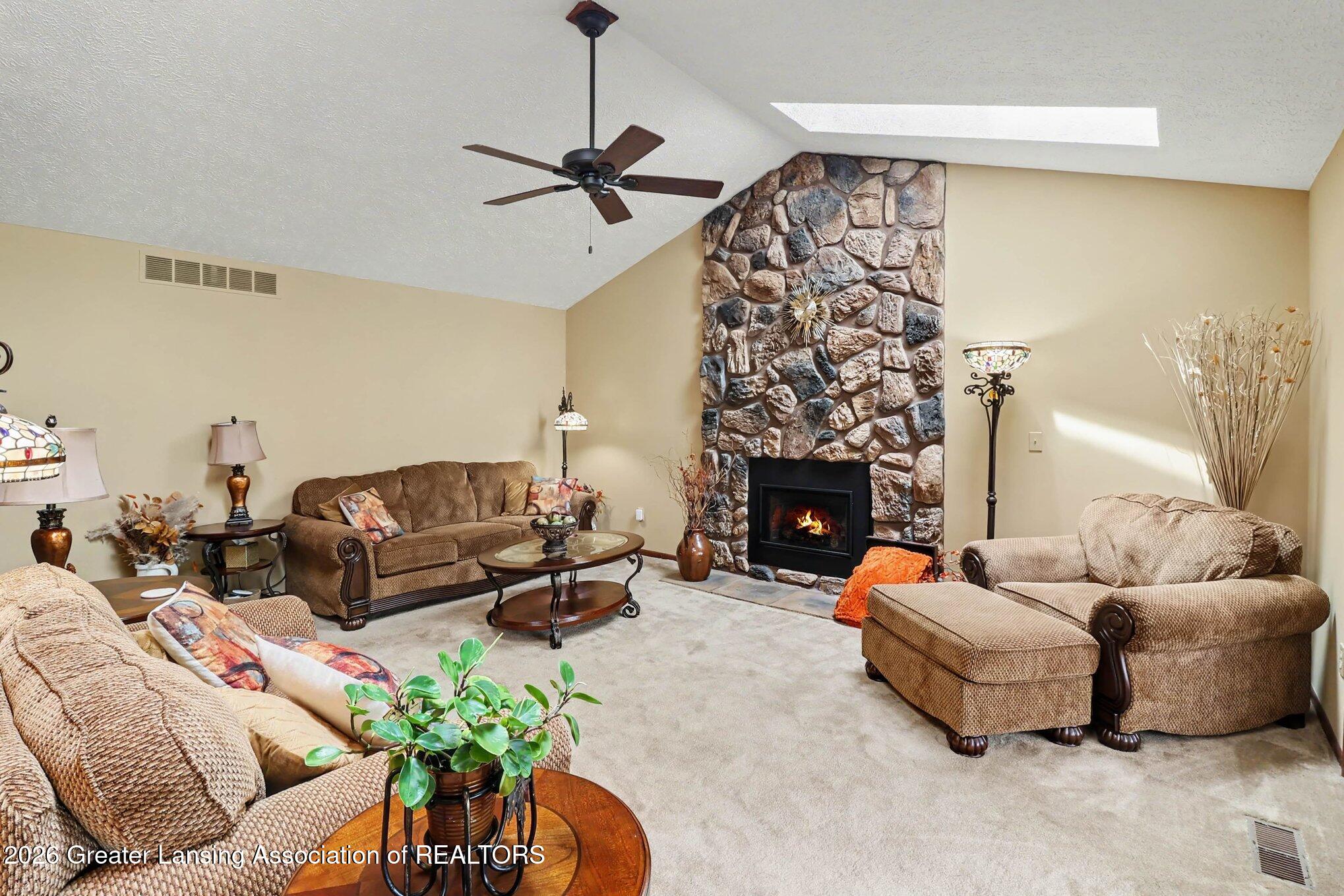 1404 Riley Ridge Drive Lansing, MI 48917 - Photo 5 of 29 007_file_8946