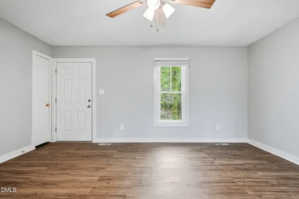 $275,000 | 633 Sunray Drive, Clayton, NC 27520