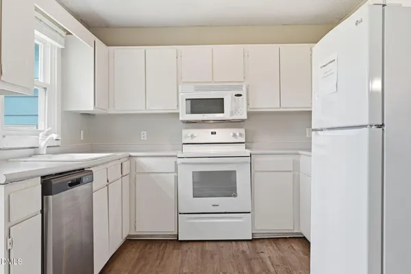 $275,000 | 633 Sunray Drive, Clayton, NC 27520