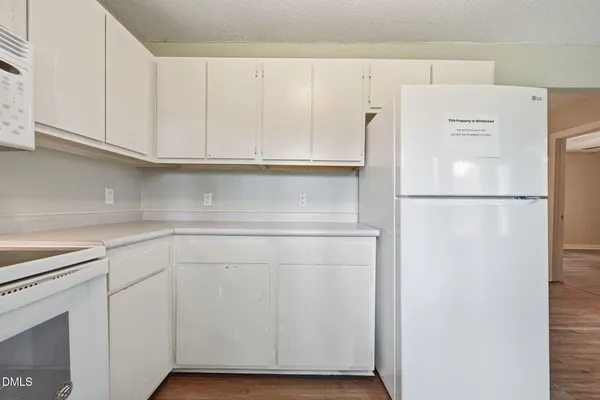 $275,000 | 633 Sunray Drive, Clayton, NC 27520