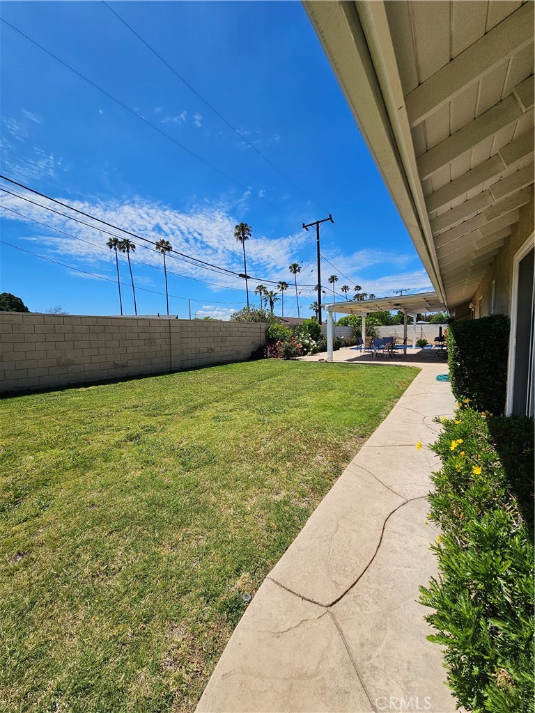 2092 Cutler Street Simi Valley, CA 93065 - Photo 24 of 34
