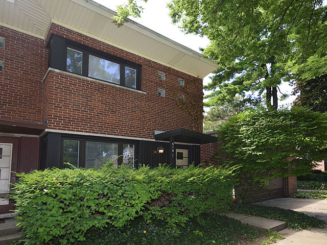 519.5 Ridge Avenue Wilmette, IL 60091 - Photo 1 of 17