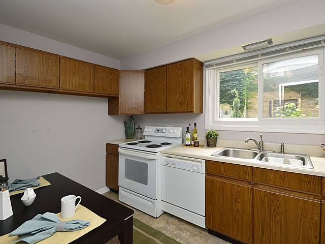 519.5 Ridge Avenue Wilmette, IL 60091 - Photo 7 of 17