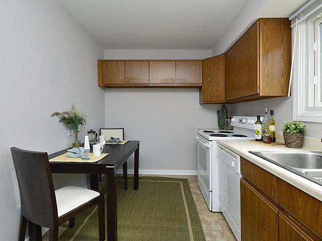519.5 Ridge Avenue Wilmette, IL 60091 - Photo 8 of 17