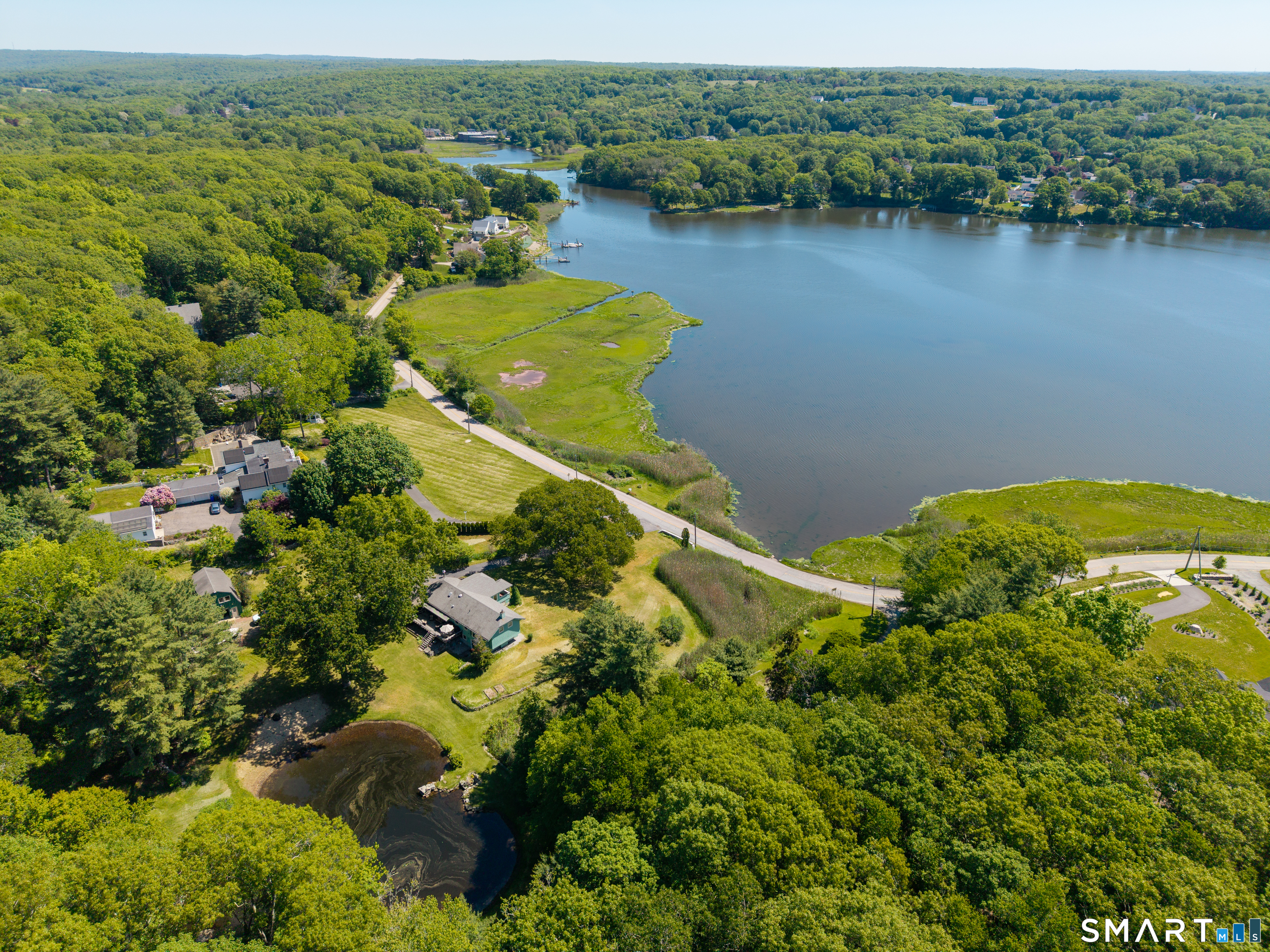 901 River Road Groton, CT 06355 - Photo 5 of 37