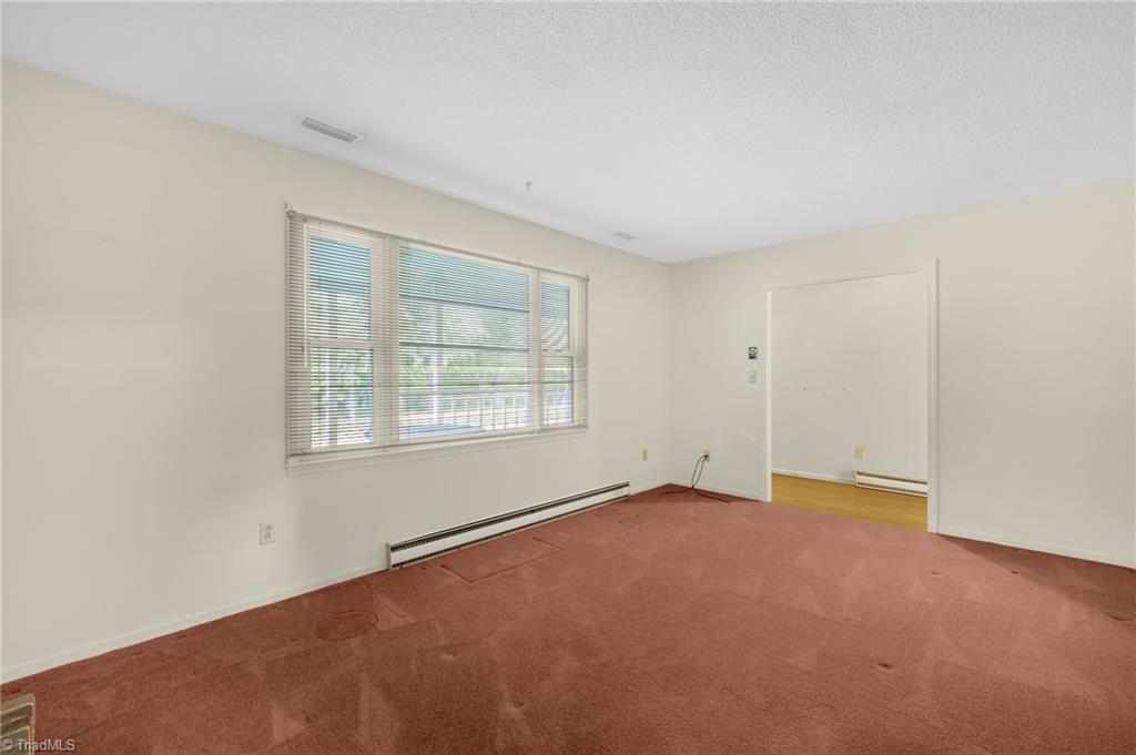 2176 Old Hollow Road Walkertown, NC 27051 - Photo 13 of 46 Living Room