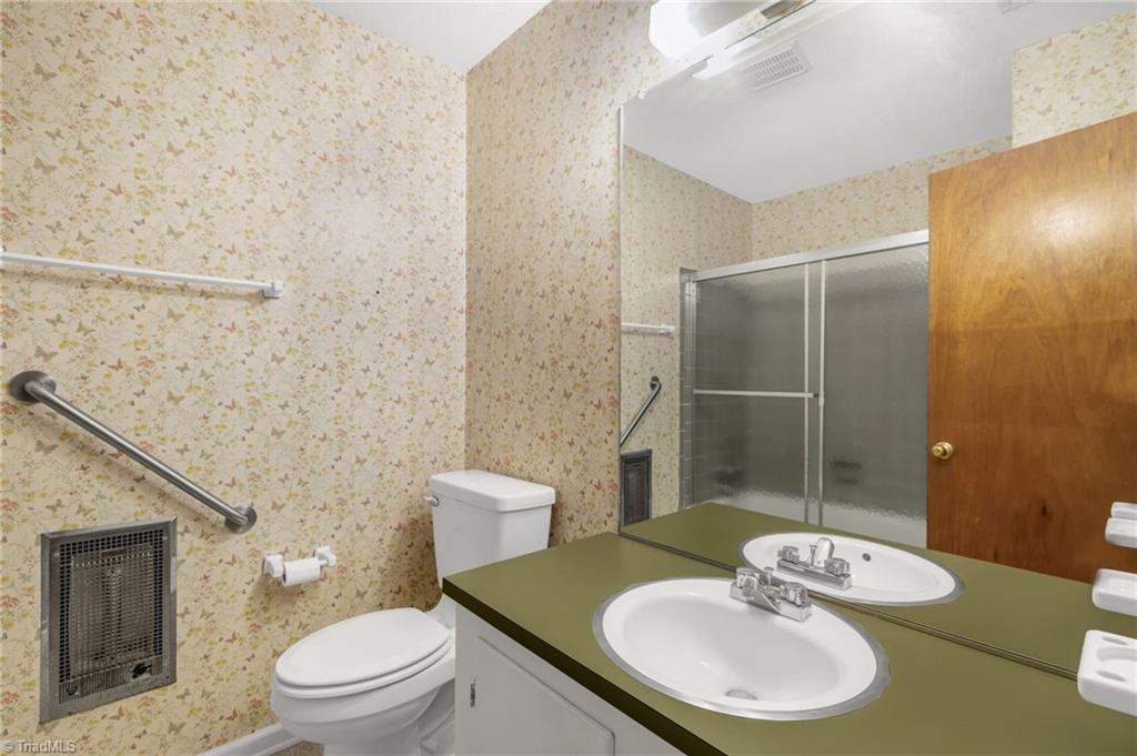 2176 Old Hollow Road Walkertown, NC 27051 - Photo 24 of 46 Hallway Bath