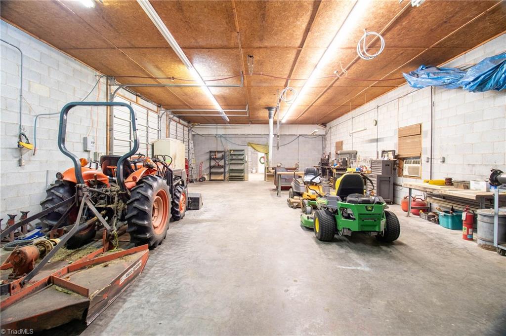 2176 Old Hollow Road Walkertown, NC 27051 - Photo 4 of 46 Detached Garage