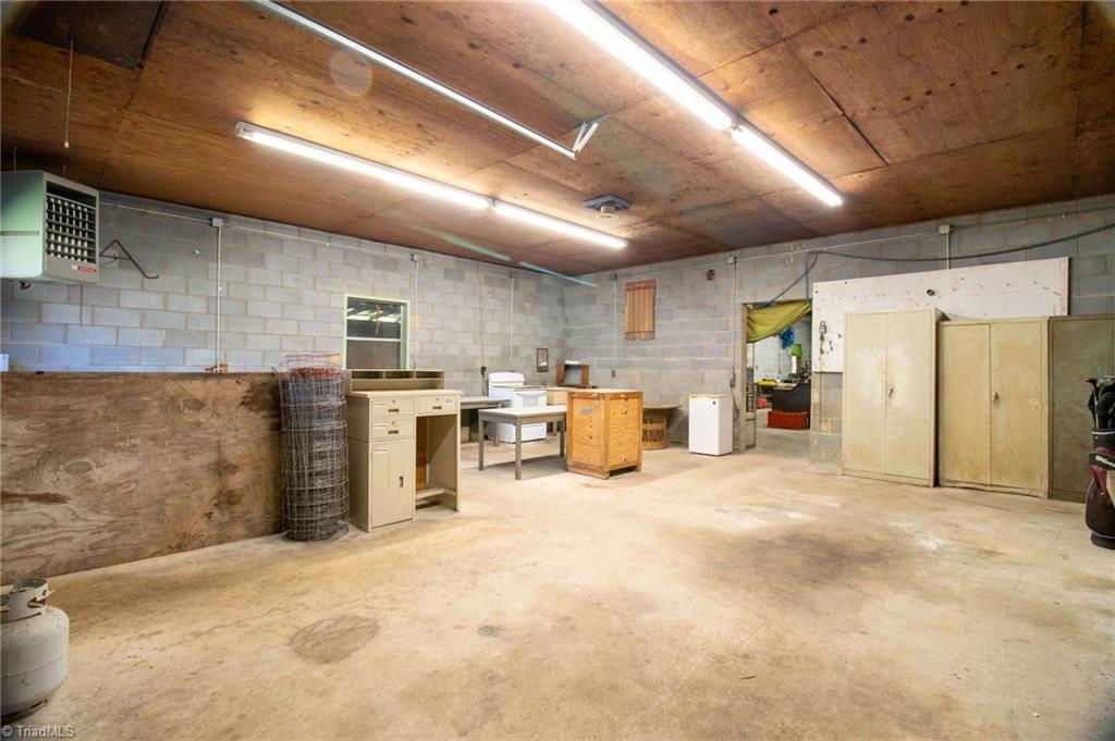 2176 Old Hollow Road Walkertown, NC 27051 - Photo 7 of 46 Detached Garage