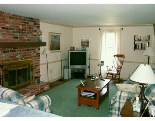 3210 Fox Run Road Allison Park, PA 15101 - Photo 3 of 8 Den/Family/Great Room.