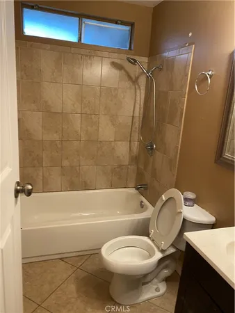 $1,995 | 16510 Lakeshore Drive, Lake Elsinore, CA 92530