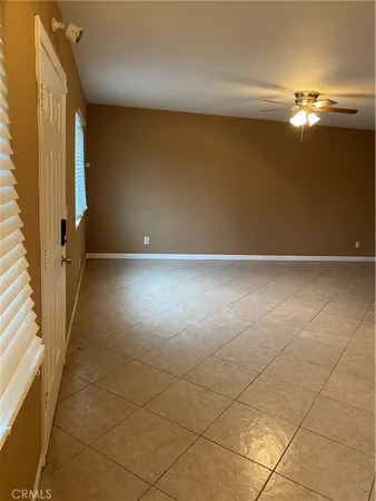 $1,995 | 16510 Lakeshore Drive, Lake Elsinore, CA 92530