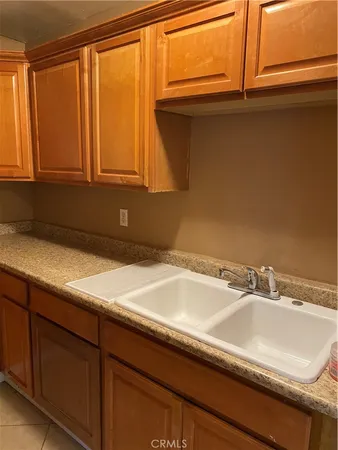$1,995 | 16510 Lakeshore Drive, Lake Elsinore, CA 92530