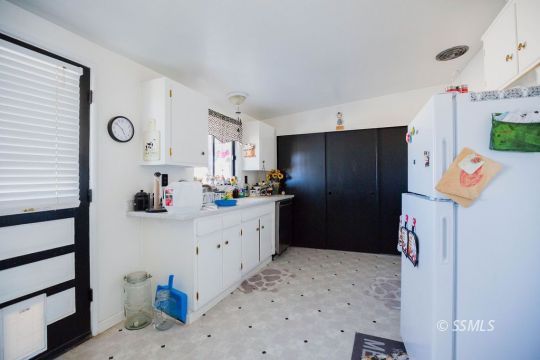 1304 Sims Street Ridgecrest, CA 93555 - Photo 9 of 19