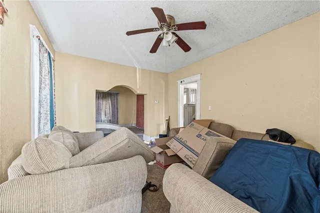 $77,000 | 917 Benton Boulevard, Kansas City, MO 64127