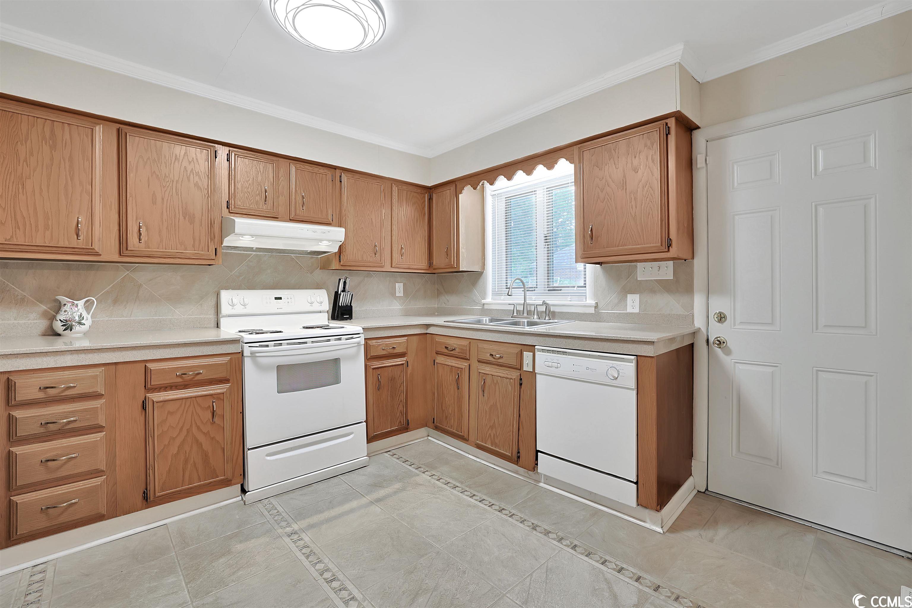 611 Calhoun Road Myrtle Beach, SC 29577 - Photo 10 of 34 Gallery Image 10
