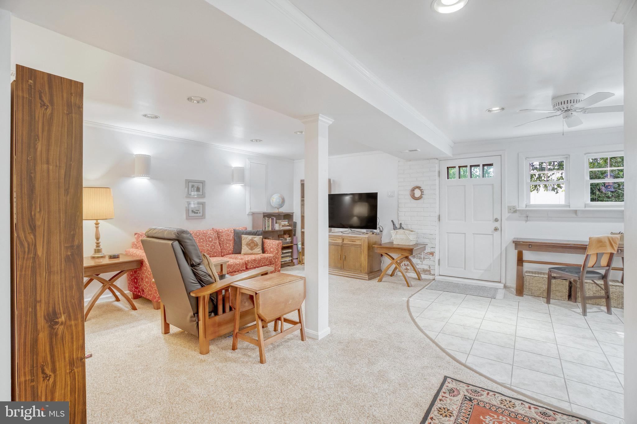 301 Adahi Road Southeast Vienna, VA 22180 - Photo 18 of 45 1st Floor Family Room