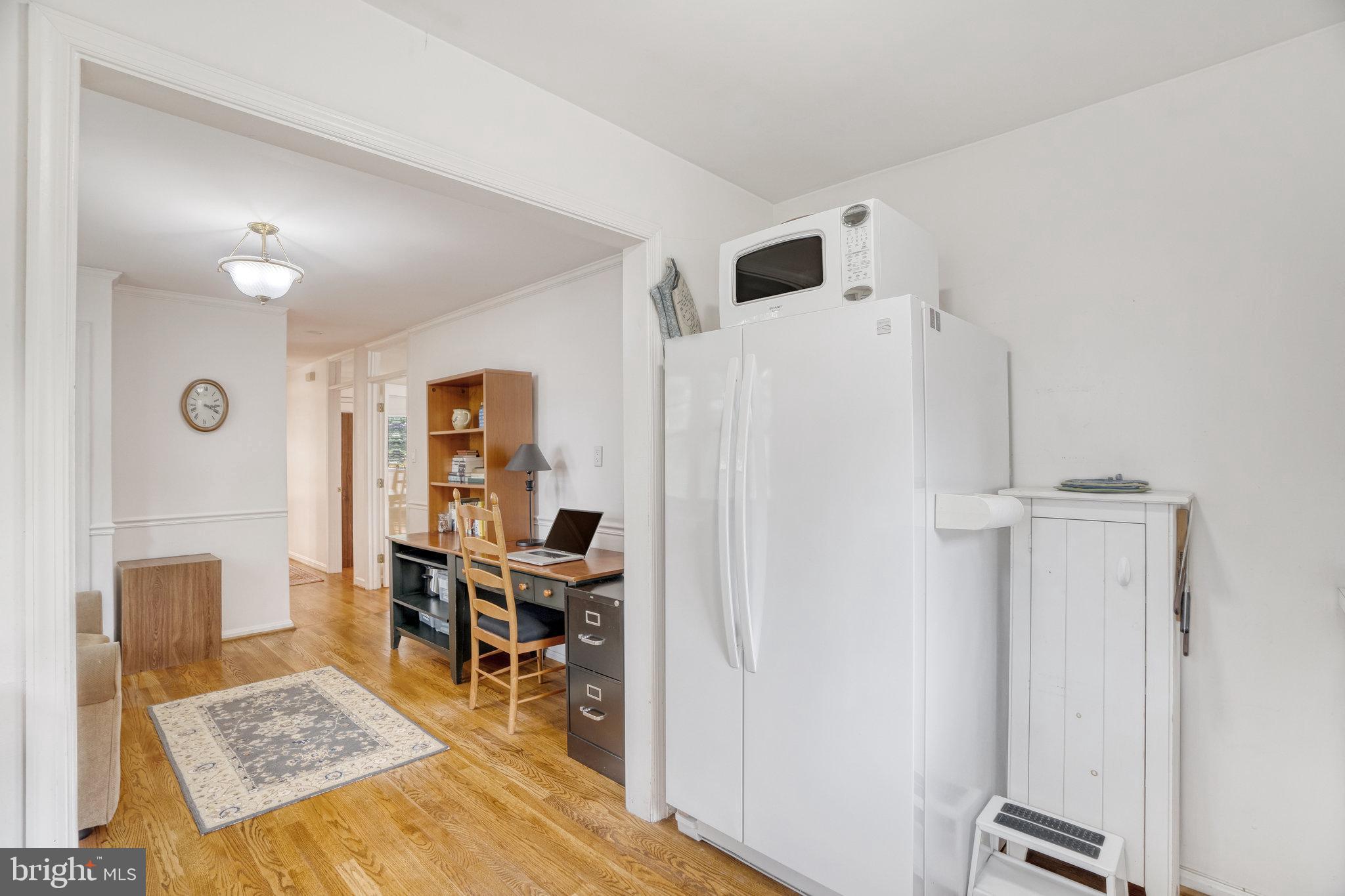 301 Adahi Road Southeast Vienna, VA 22180 - Photo 5 of 45 Kitchen