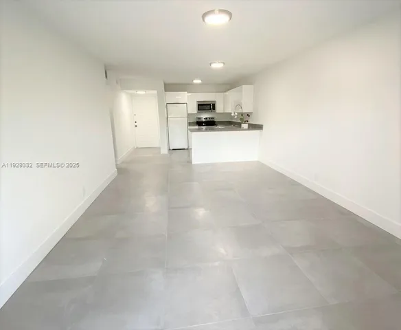 $1,990 | 8005 Lake Drive, Unit 207, Doral, FL 33166