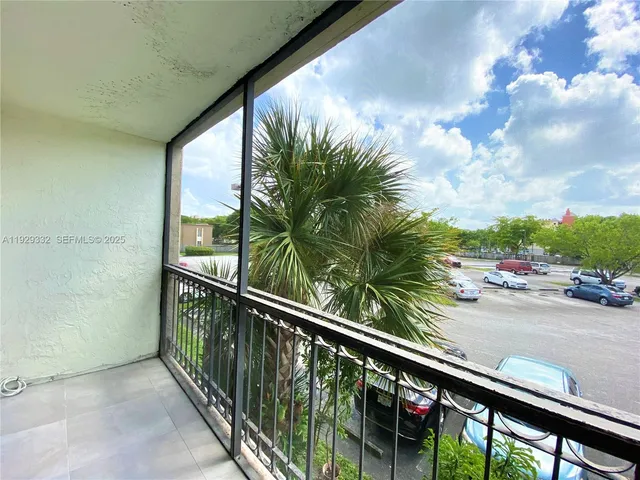 $1,990 | 8005 Lake Drive, Unit 207, Doral, FL 33166