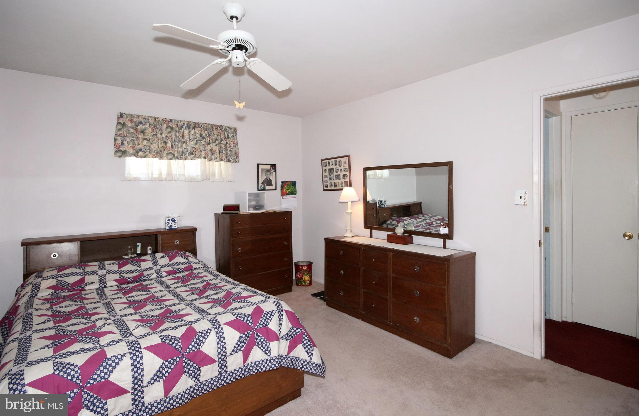 4208 Collier Road Fairfax, VA 22030 - Photo 17 of 30 Bedroom