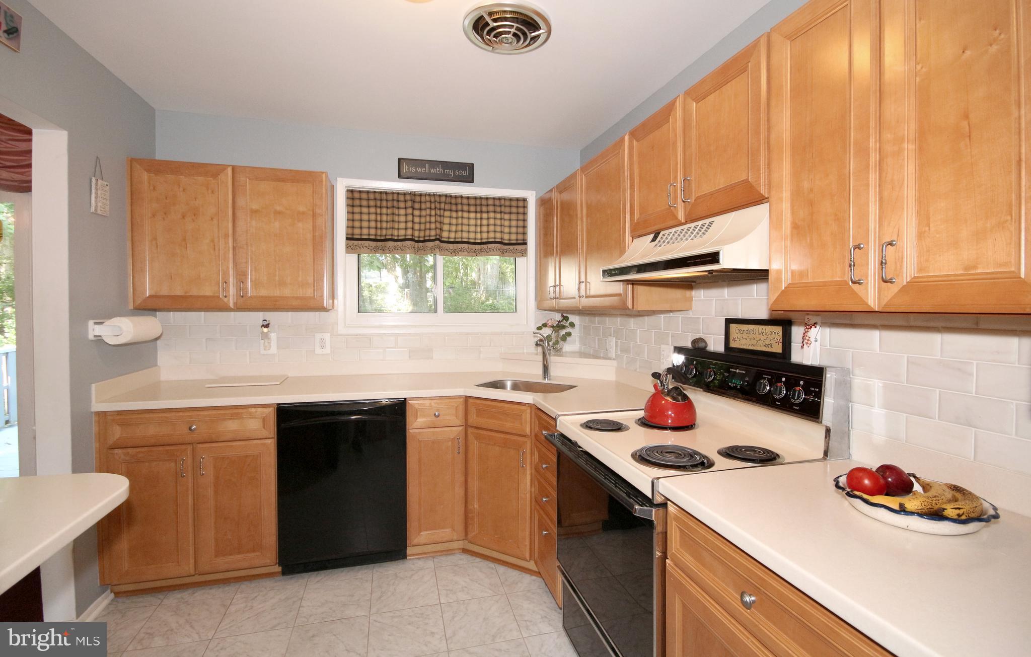 4208 Collier Road Fairfax, VA 22030 - Photo 3 of 30 Kitchen