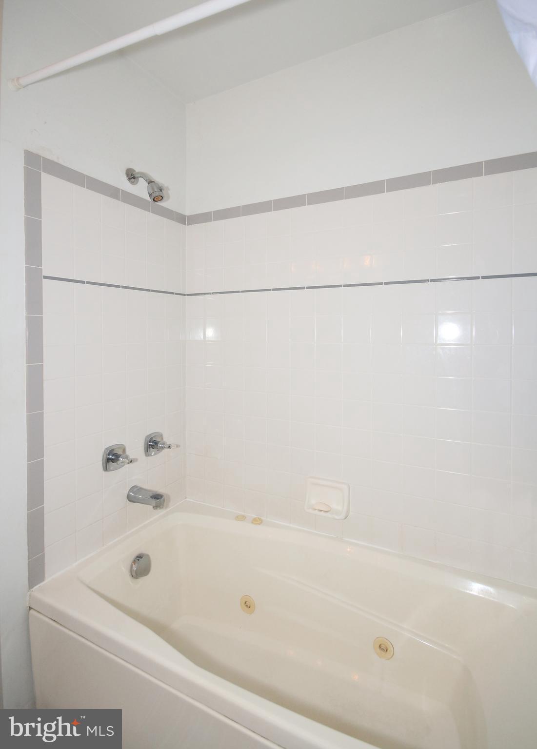 4208 Collier Road Fairfax, VA 22030 - Photo 23 of 30 Bath
