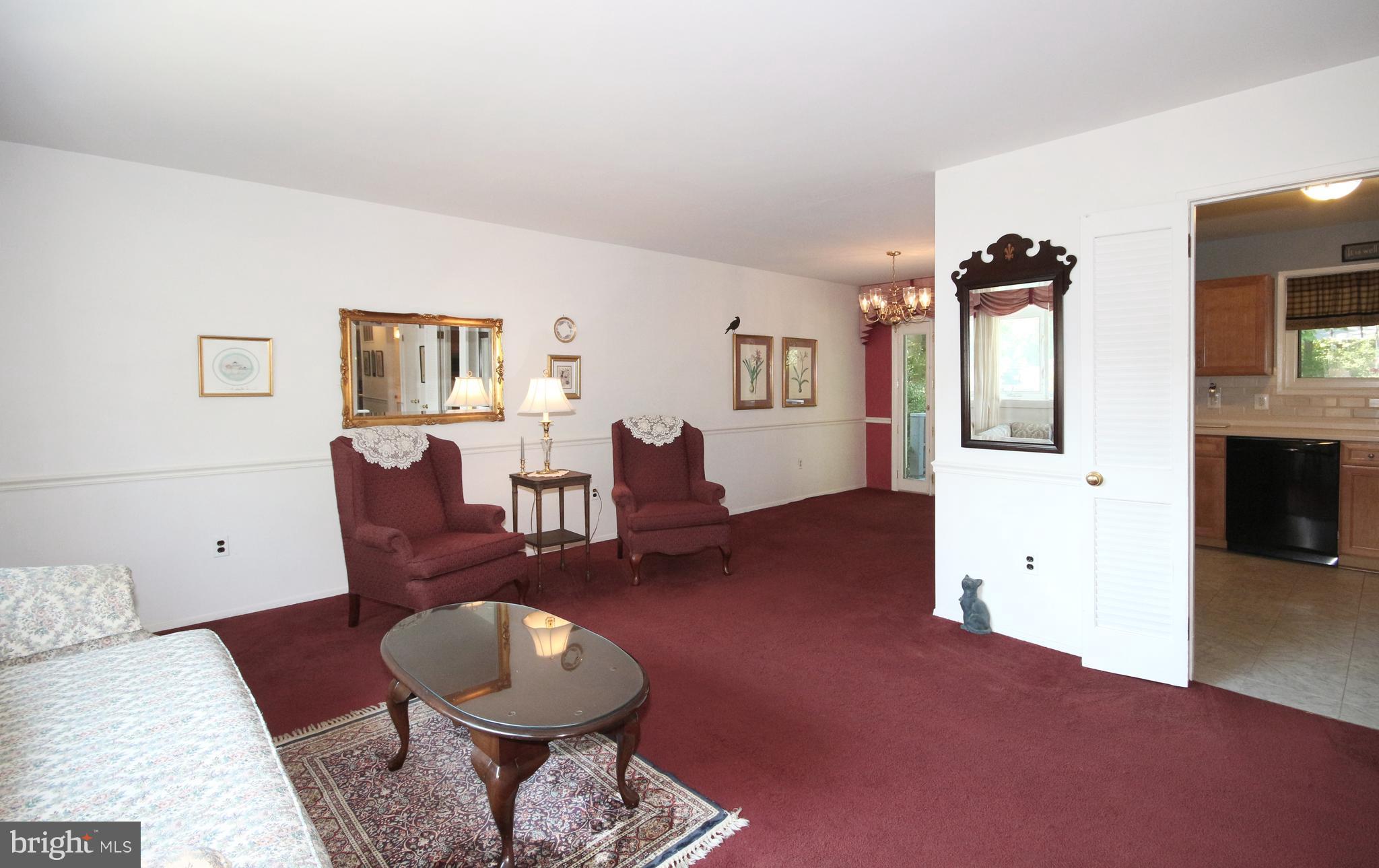 4208 Collier Road Fairfax, VA 22030 - Photo 9 of 30 Living Room