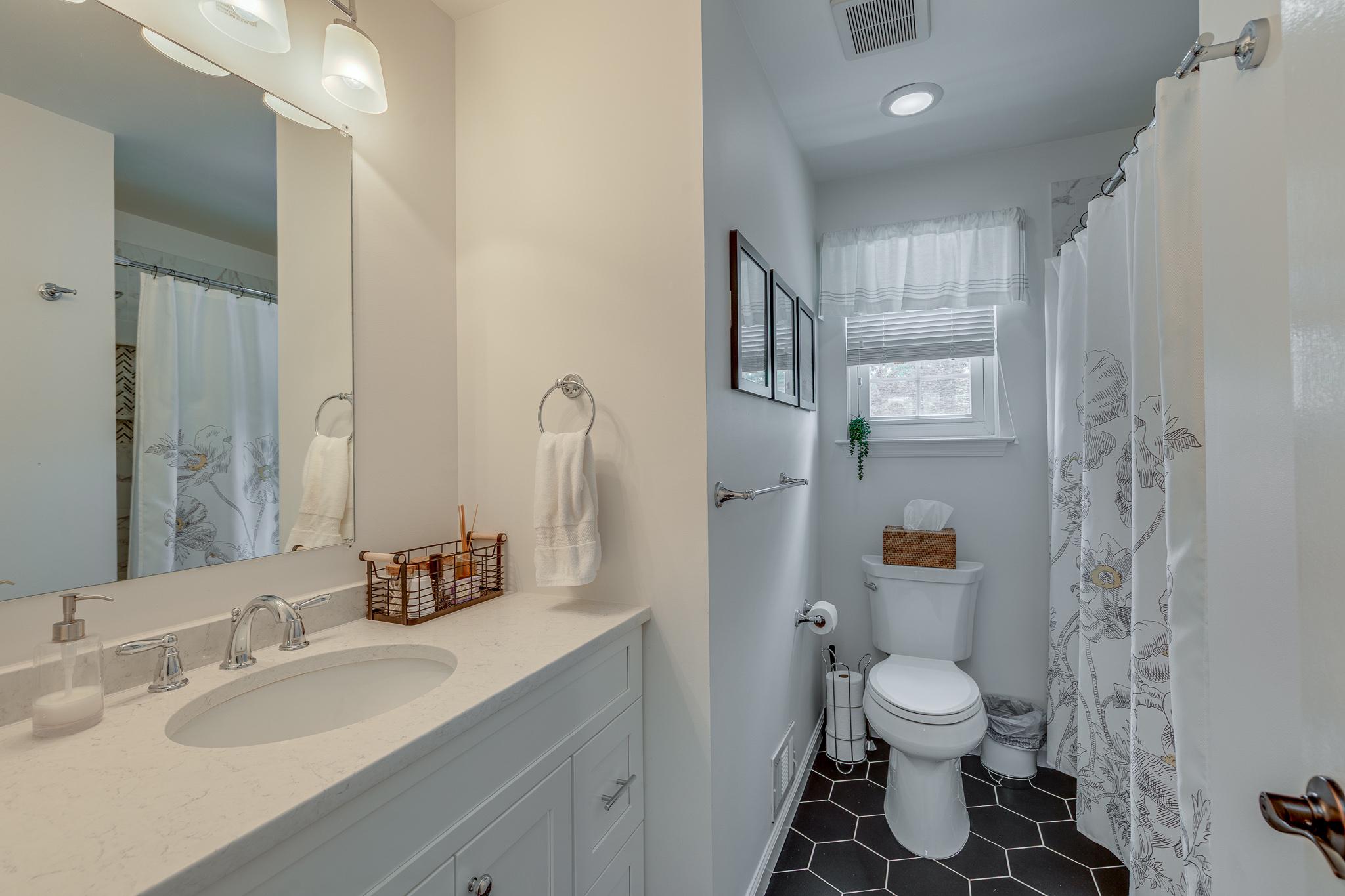 17 Utica Road Marlton, NJ 08053 - Photo 20 of 29 Hall bathroom