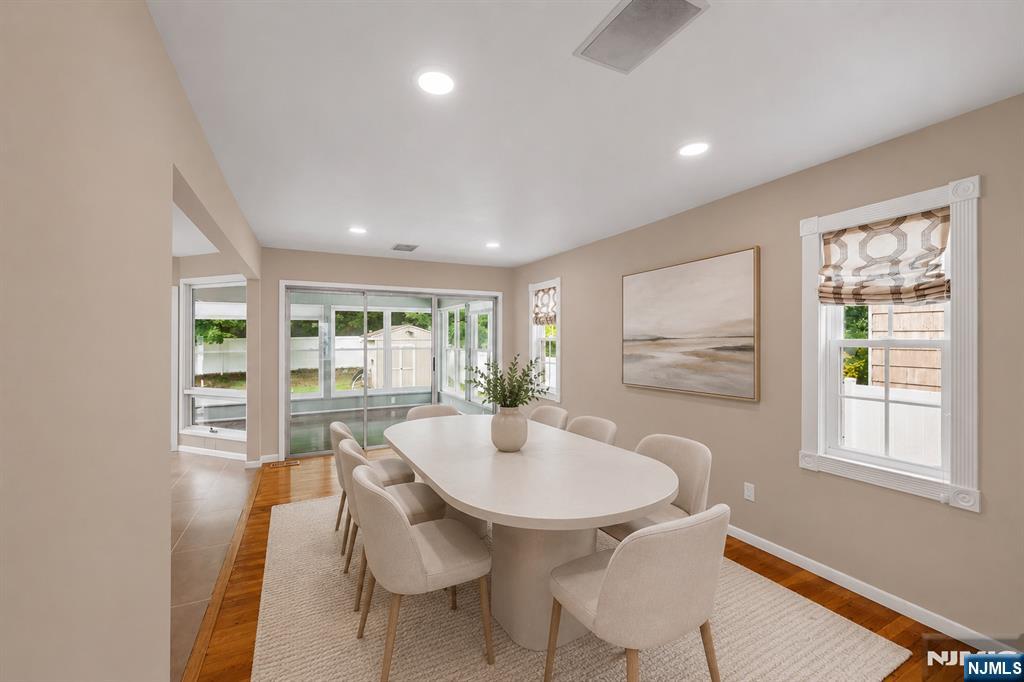 45 Jay Drive Paramus, NJ 07652 - Photo 9 of 41