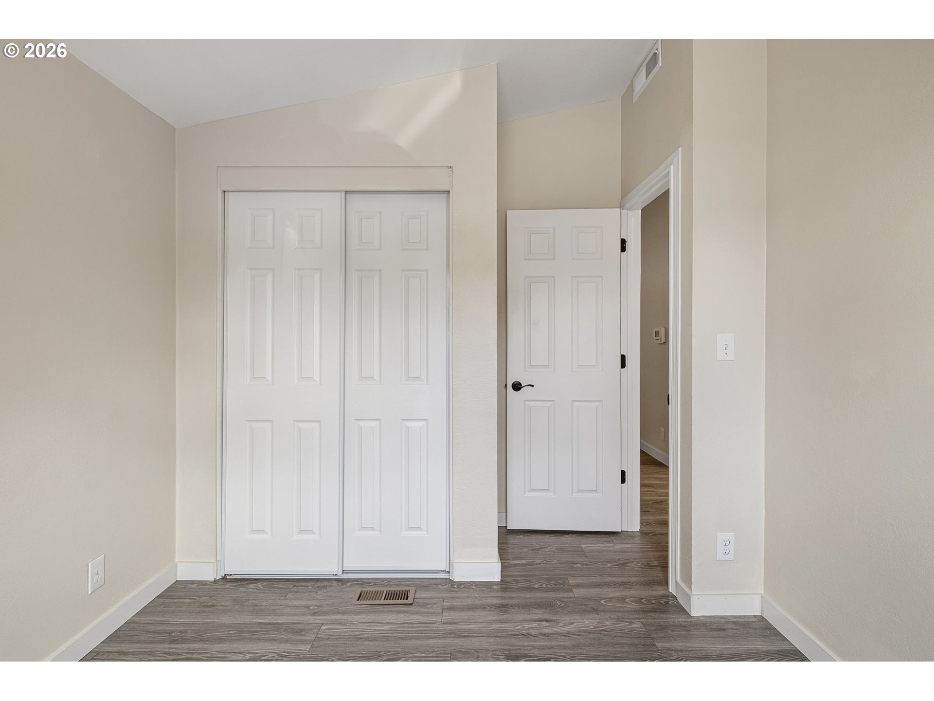9700 Southwest Tualatin Road, Unit 18 Tualatin, OR 97062 - Photo 14 of 24 Bedroom