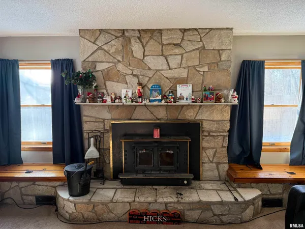 $79,900 | 2499 County Highway 3, Oquawka, IL 61469